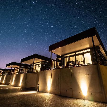 One Suite The Terrace Накиджин Екстериор снимка
